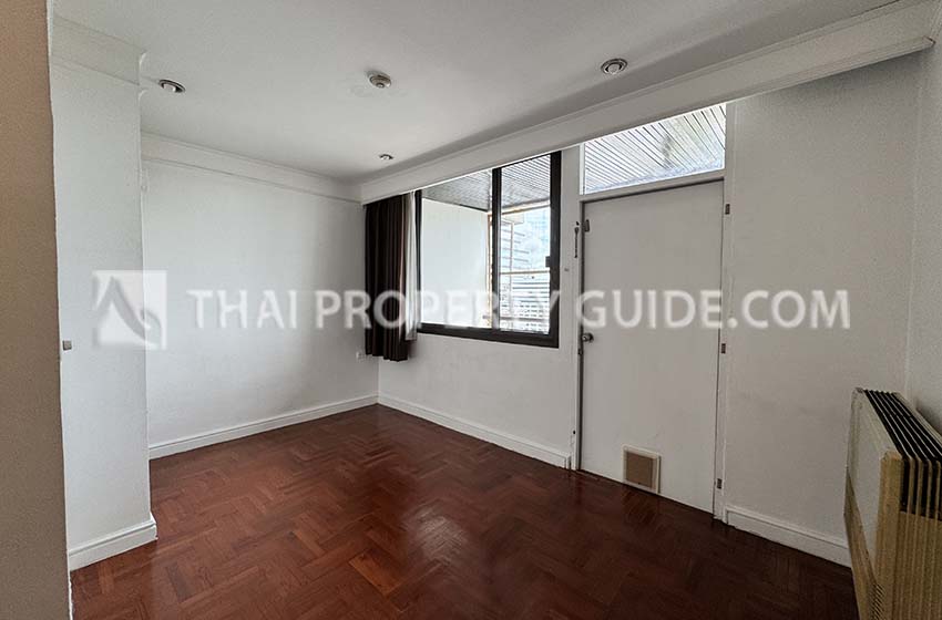 Apartment in Phaholyothin 